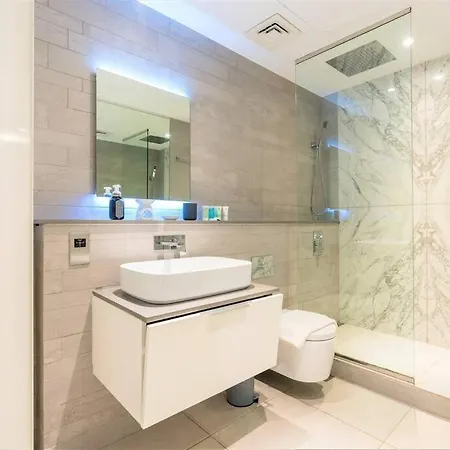 Luxury & Style With Terrace & View Downtown Dubai Apartment Exterior photo